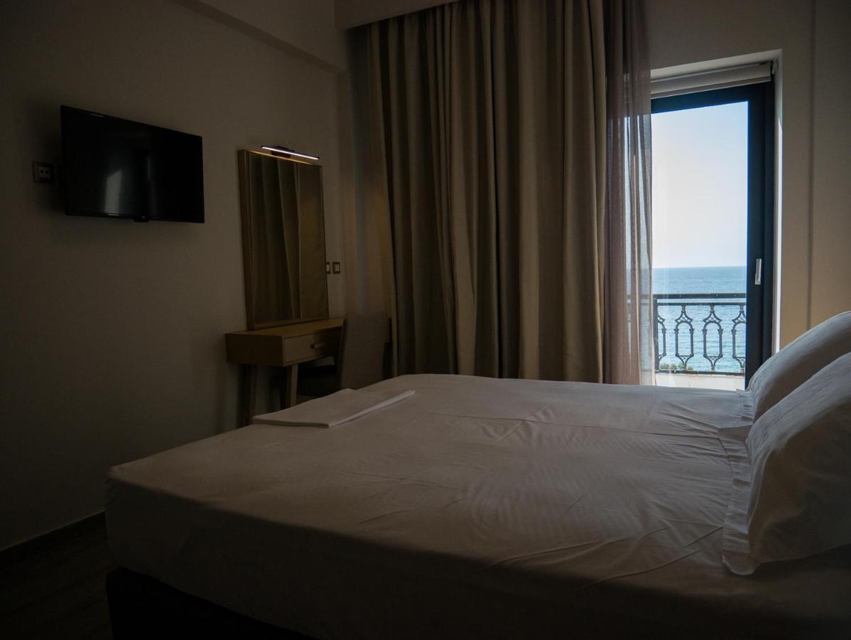 Elegant Beach Hotel Kyparissia Exterior photo